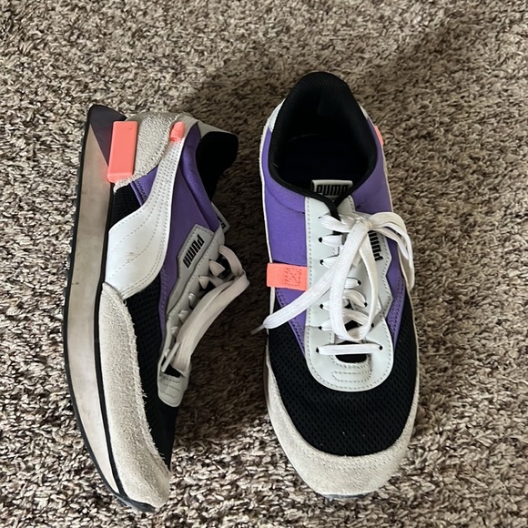 Puma shoes size 9 - Picture 2 of 5